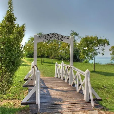 Marcello Vendeghaz * Balatonvilagos